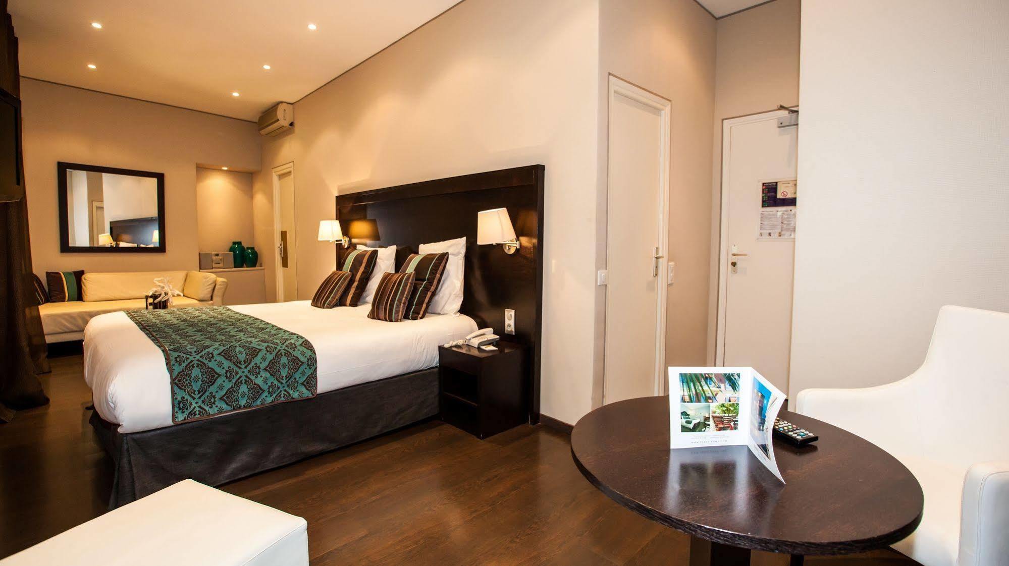 Paris Rome Hotel Menton Exterior foto